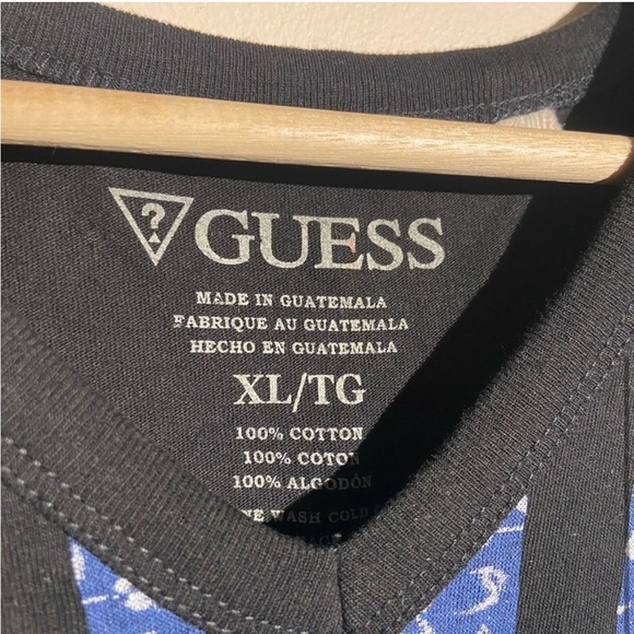 Guess British Flag Bandana Style Graphic Short Sleeve Tee Shirt - Picture 5 of 6